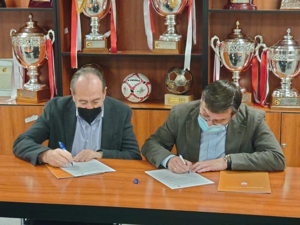 Carabanchel. firma convenio Federación Fútbol3
